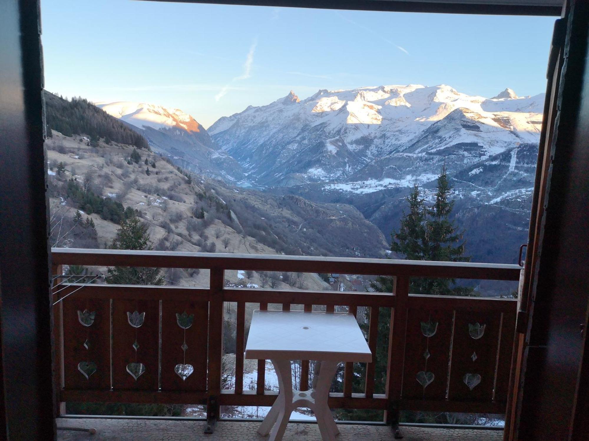 Studio Coin Montagne A Auris En Oisans Avec Vue Magnifique Exteriör bild